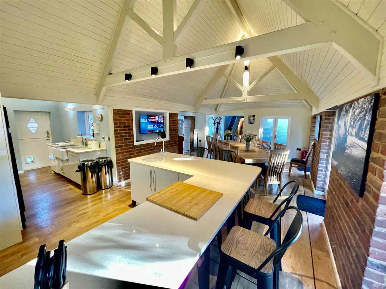 resized-2349823-Kitchen with kitchen bar and bar stools at Galtons.JPG